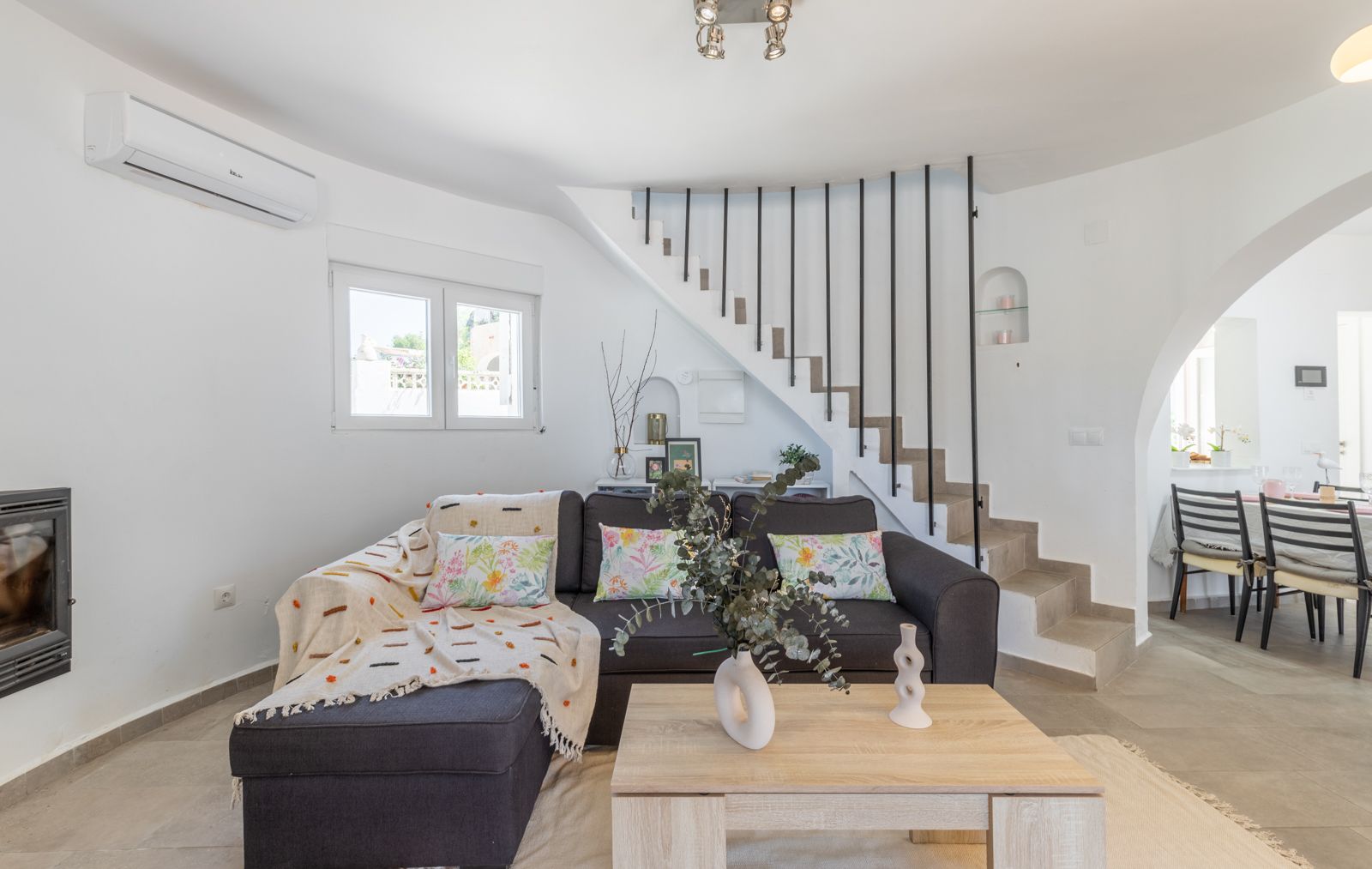 Benissa Villa with Sea Views: 3 Beds, 3 Baths, Pool - €748,000