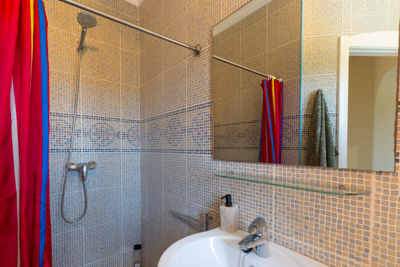 Jávea Villa: 3 Bed, 3 Bath Oasis with Private Garden & Pool