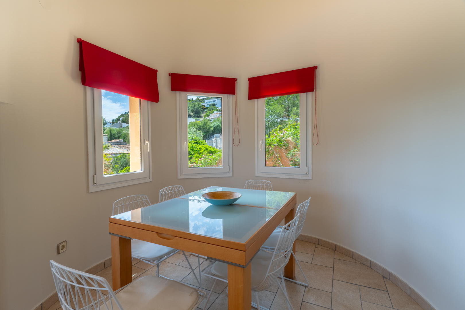 Jávea Villa: 3 Bed, 3 Bath Oasis with Private Garden & Pool