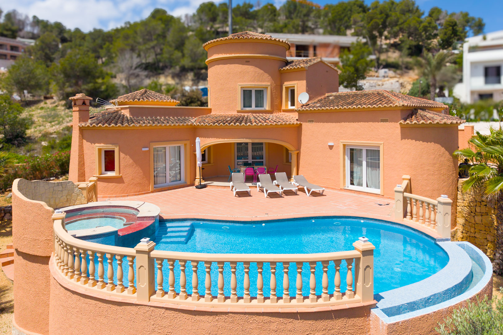 Jávea Villa: 3 Bed, 3 Bath Oasis with Private Garden & Pool