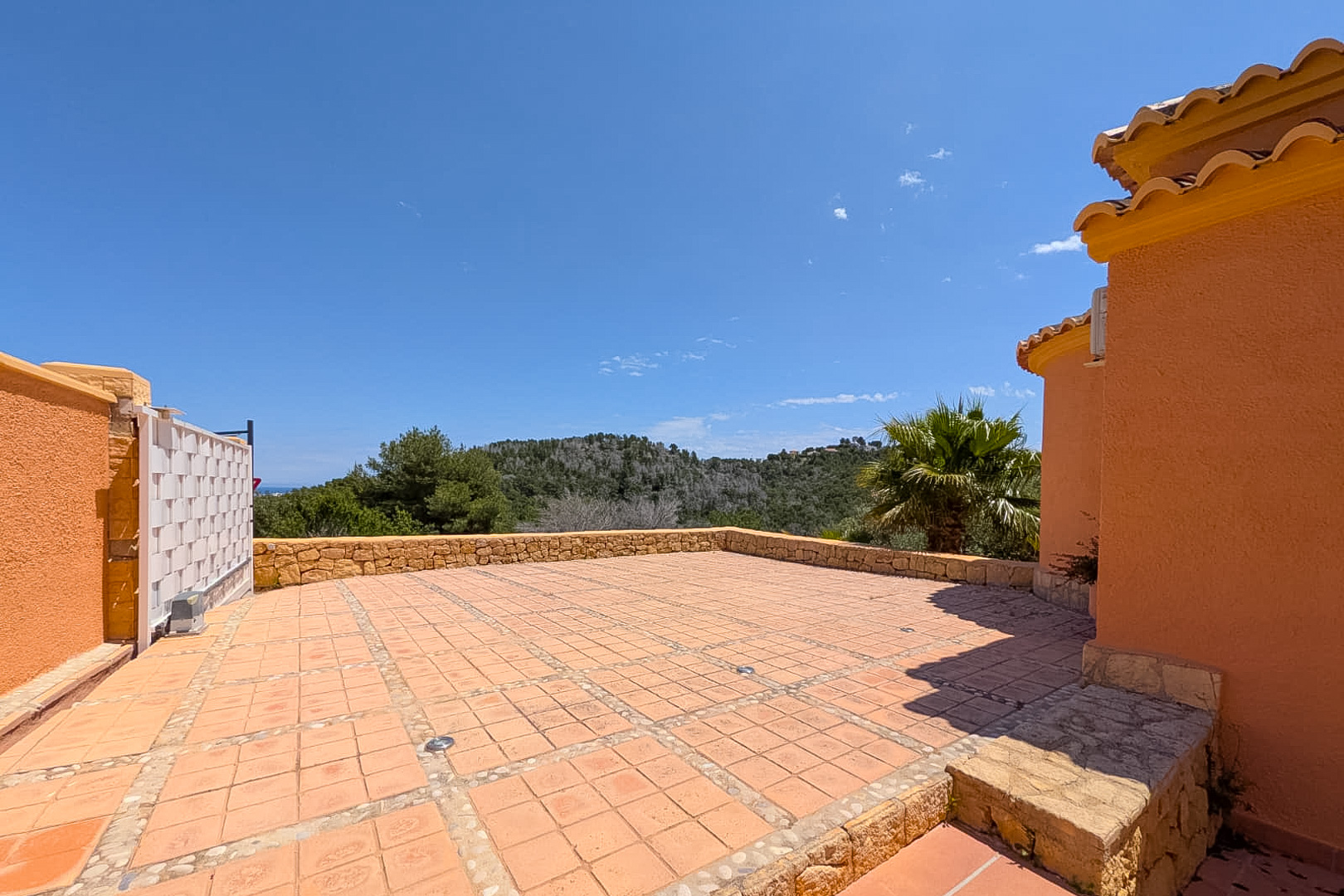 Jávea Villa: 3 Bed, 3 Bath Oasis with Private Garden & Pool