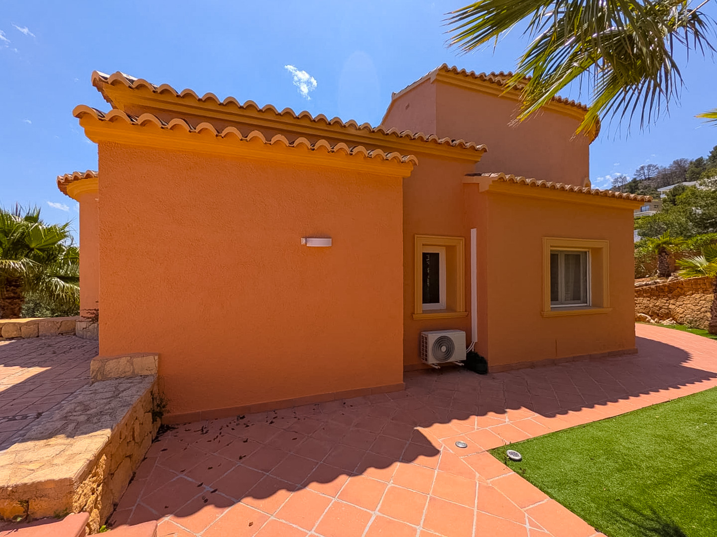 Jávea Villa: 3 Bed, 3 Bath Oasis with Private Garden & Pool