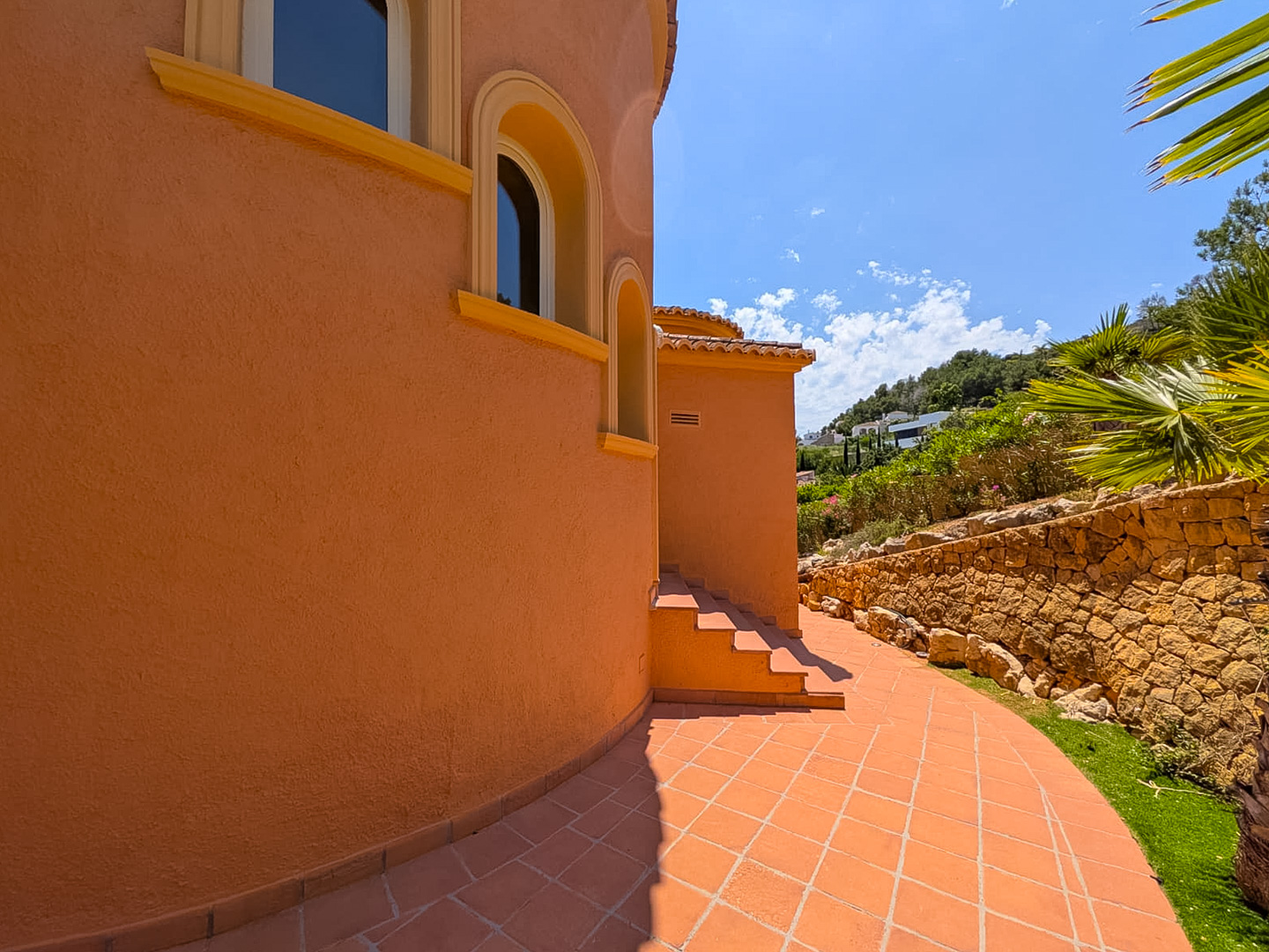 Jávea Villa: 3 Bed, 3 Bath Oasis with Private Garden & Pool