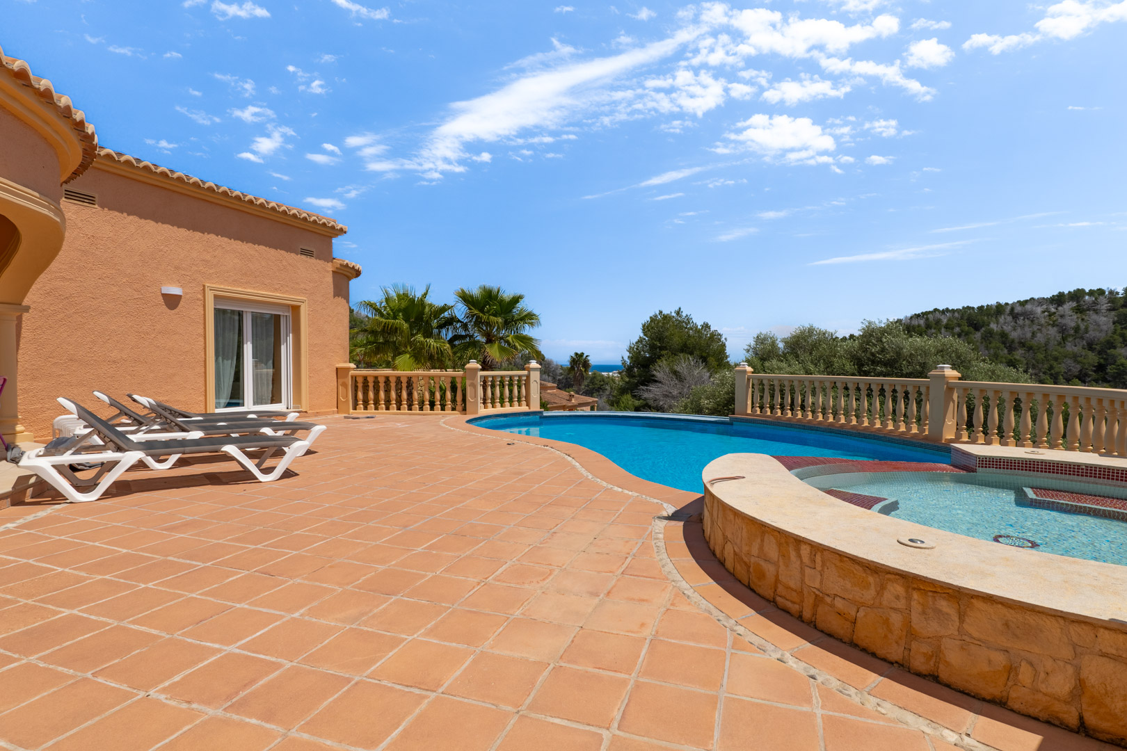 Jávea Villa: 3 Bed, 3 Bath Oasis with Private Garden & Pool