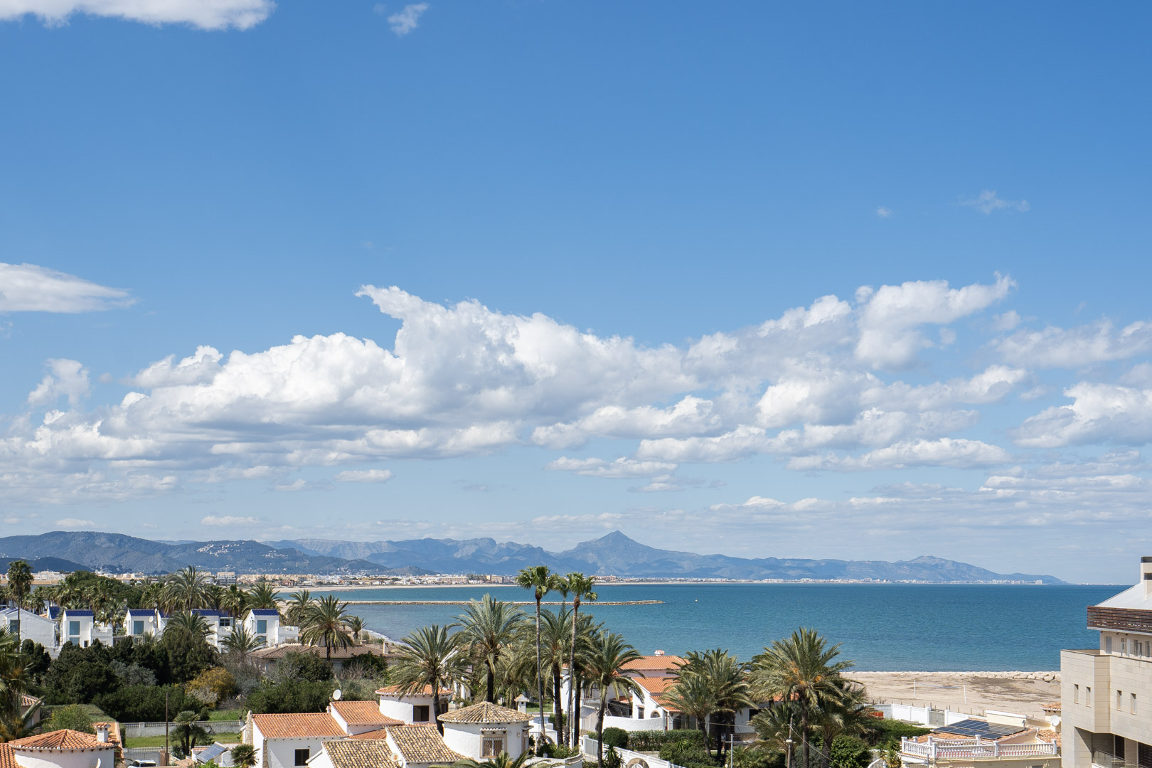 New 3-Bedroom Apartment in Dénia: Modern Living Awaits
