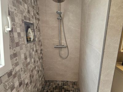 Walk-in shower