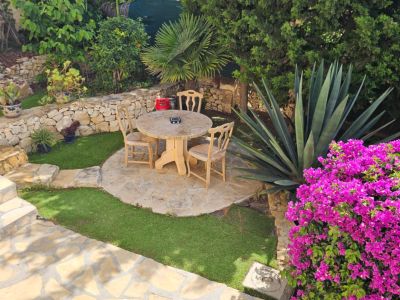 Villa garden