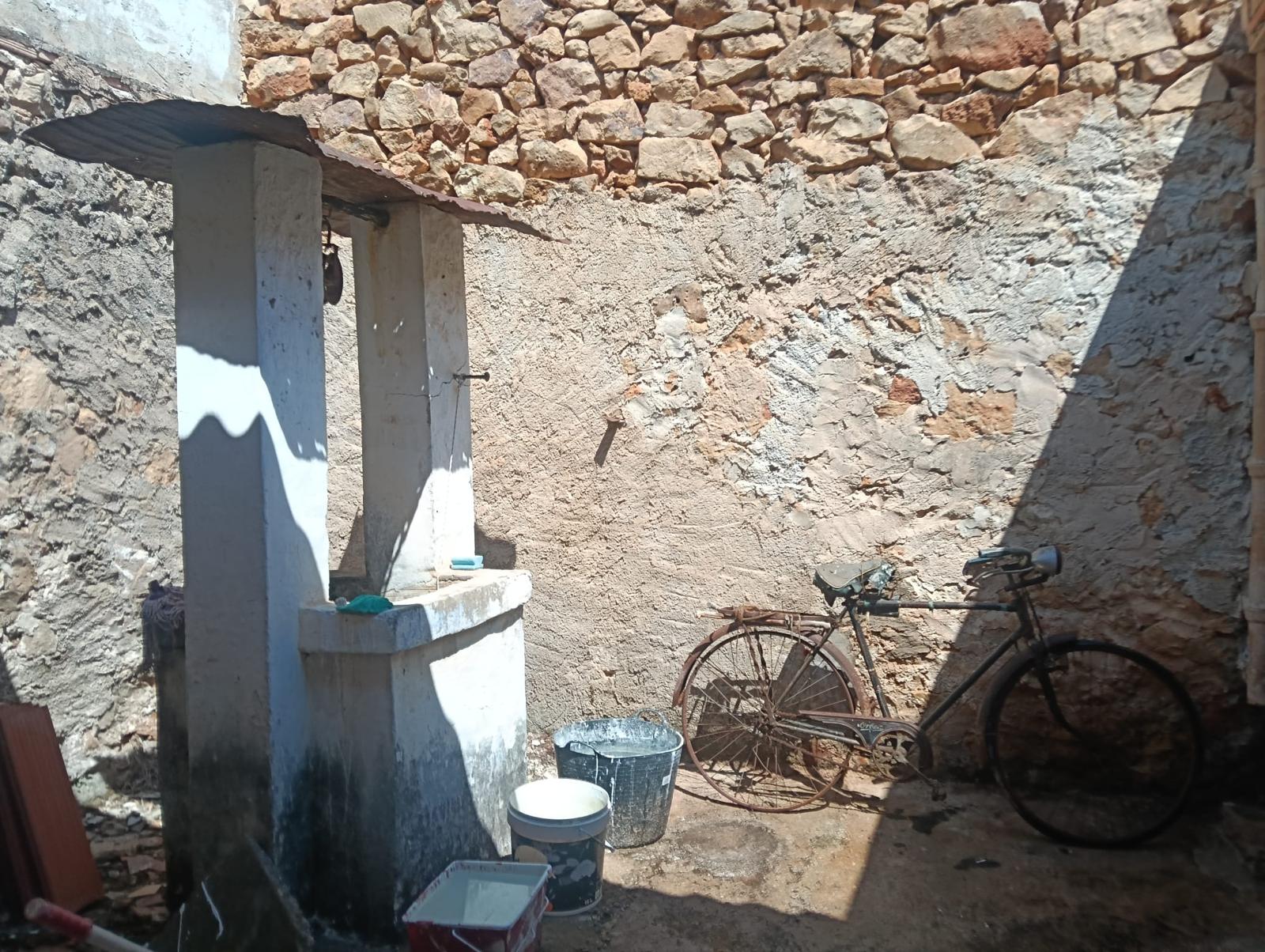 Patio with well