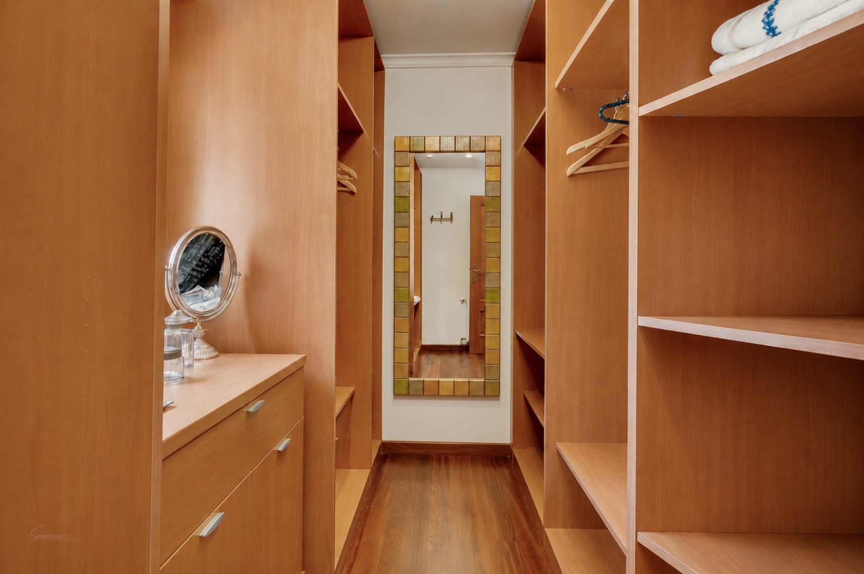 Walk-in closet