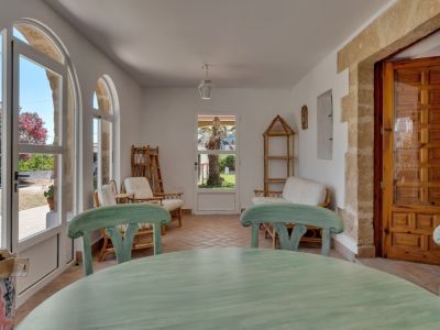 Enclosed porch