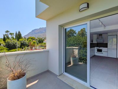 Terrace with mountain views