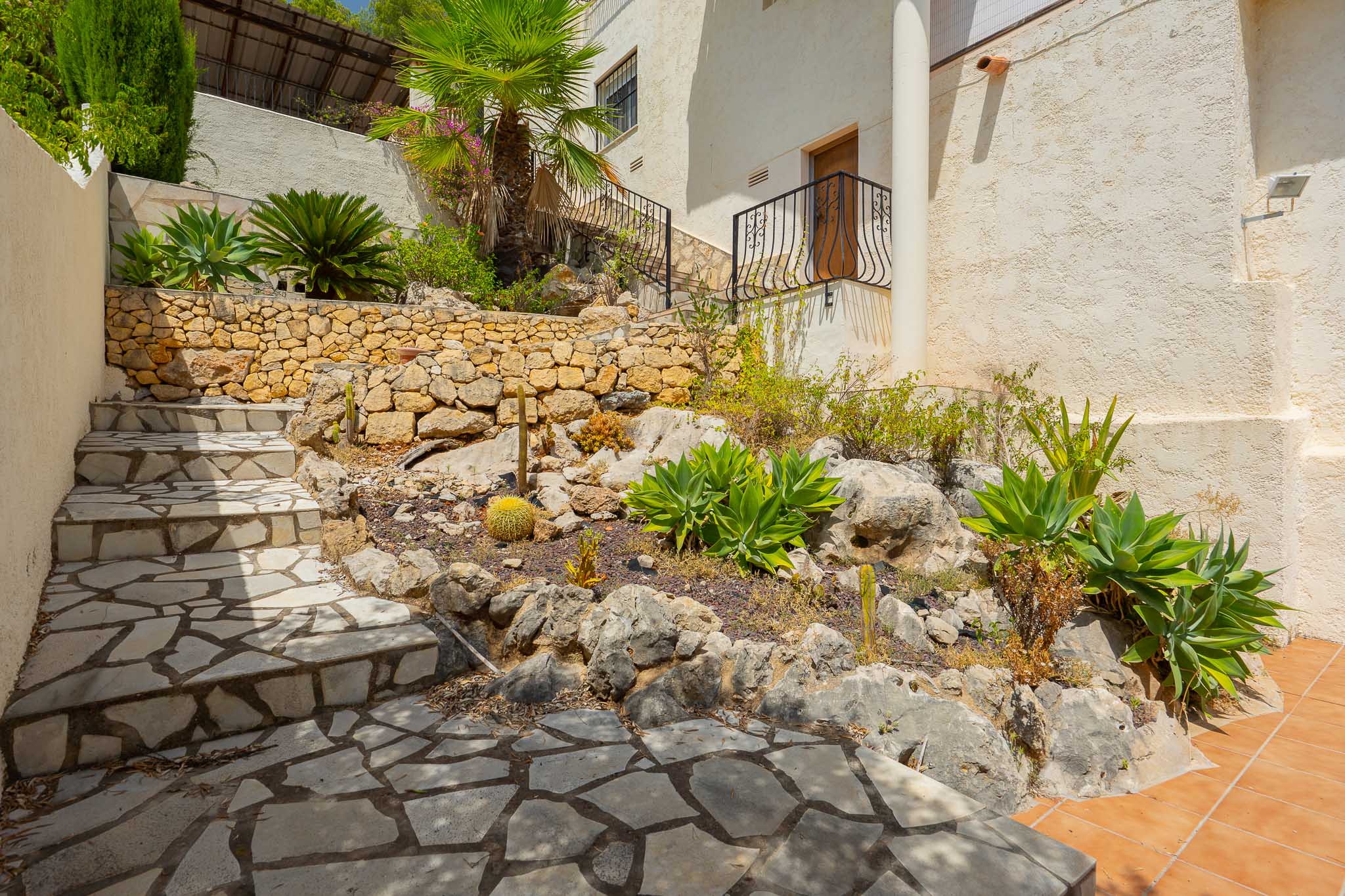 Garden and exterior steps