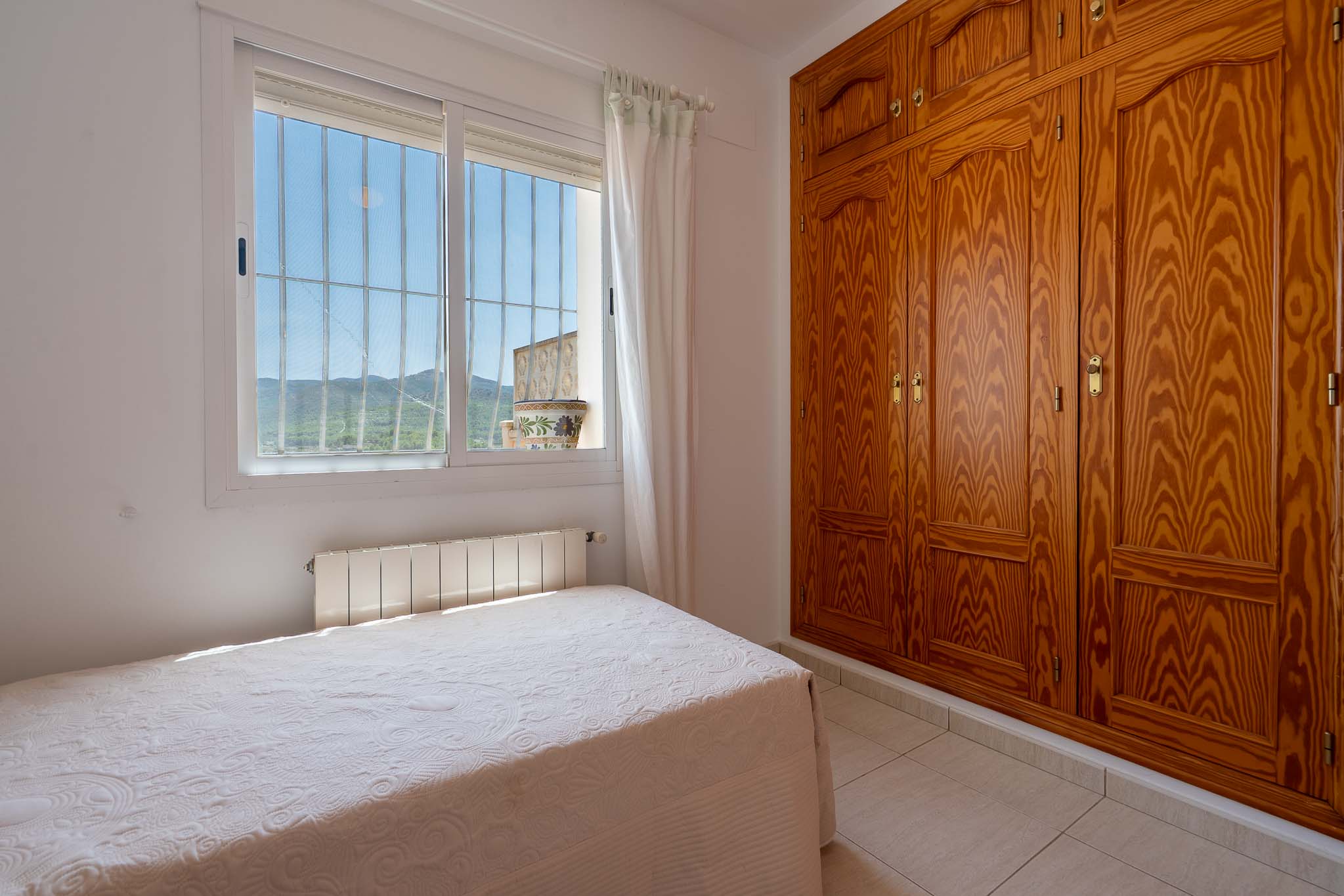 Single bedroom