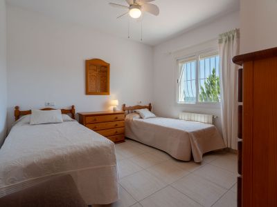Twin bedroom