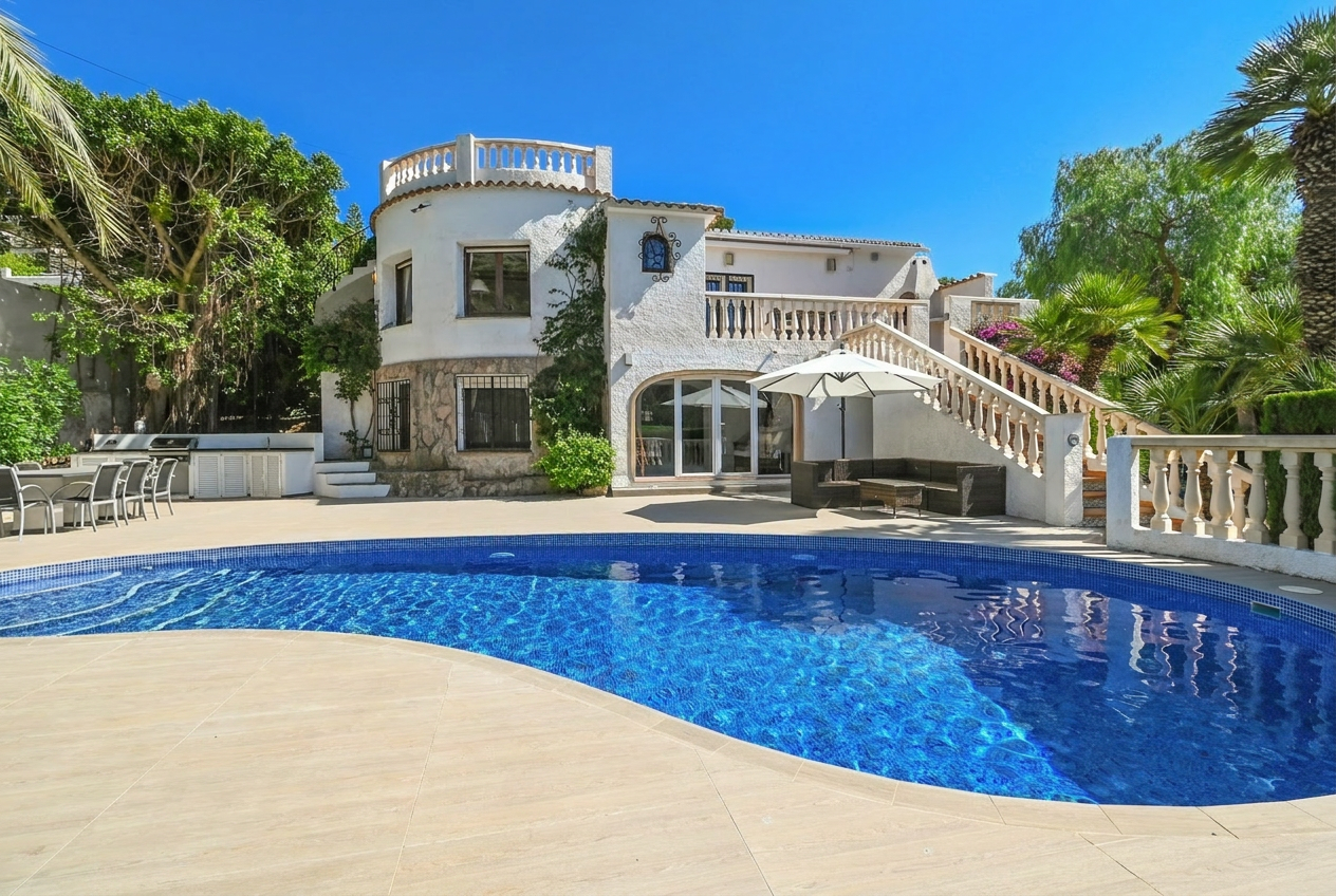 Villa exterior with swimming pool