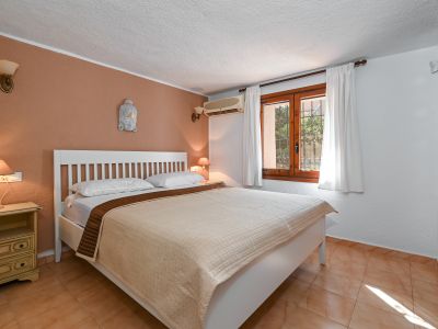 Villa bedroom