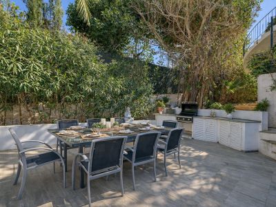 Terrace with barbecue area