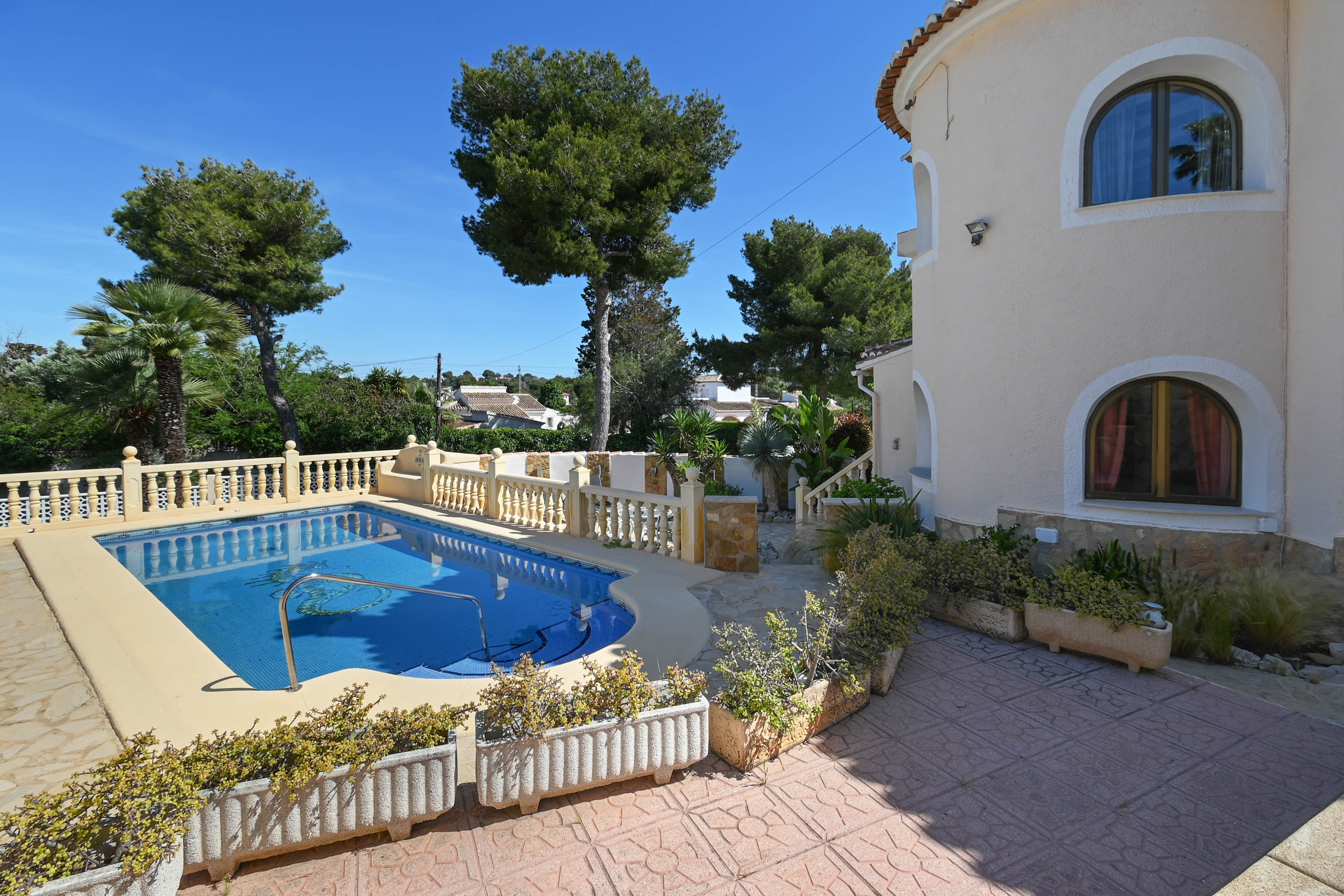 Private pool and terrace