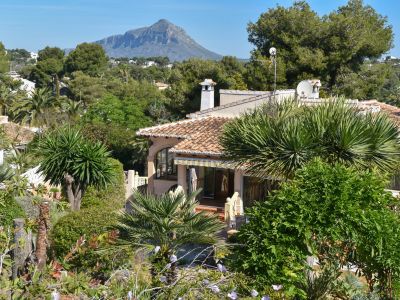 Exterior with mountain views