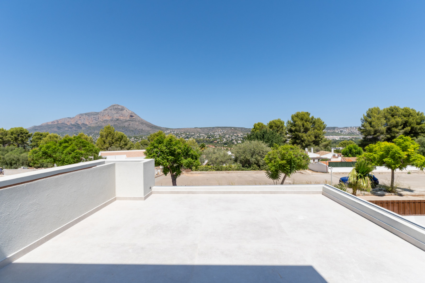 Terrace with Montgó views