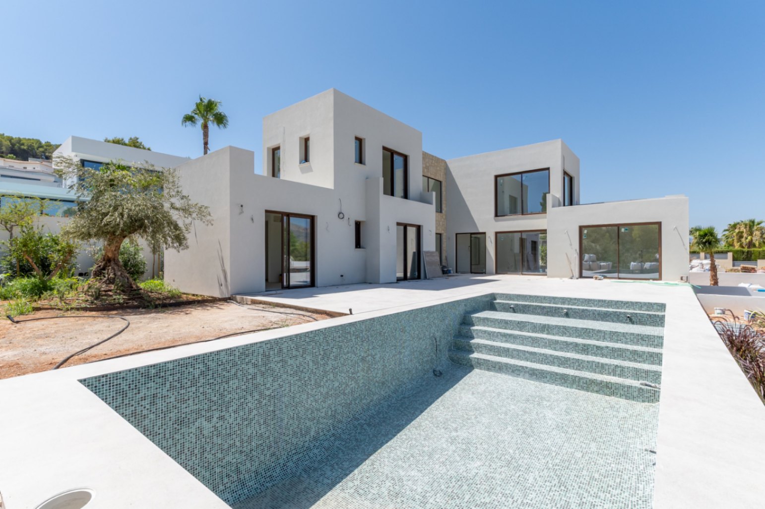 Villa exterior with swimming pool
