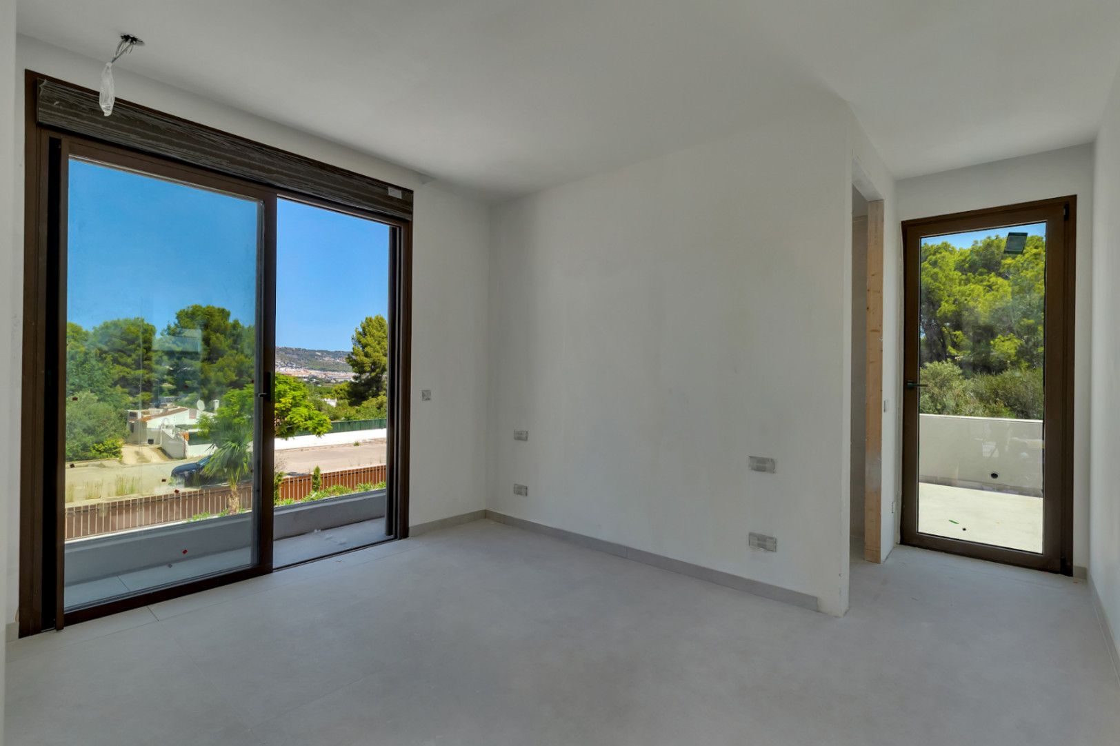 Bedroom with terrace access