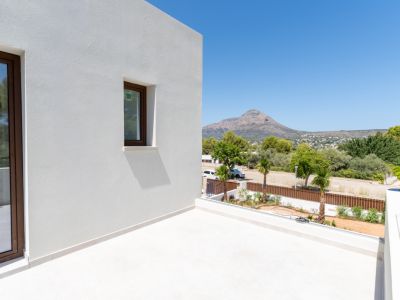 Terrace with mountain views