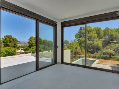 Bedroom with terrace access