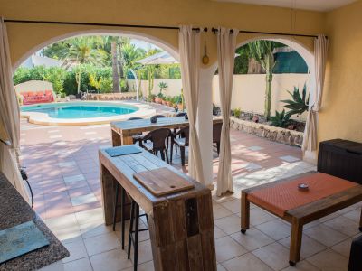 Covered terrace and pool