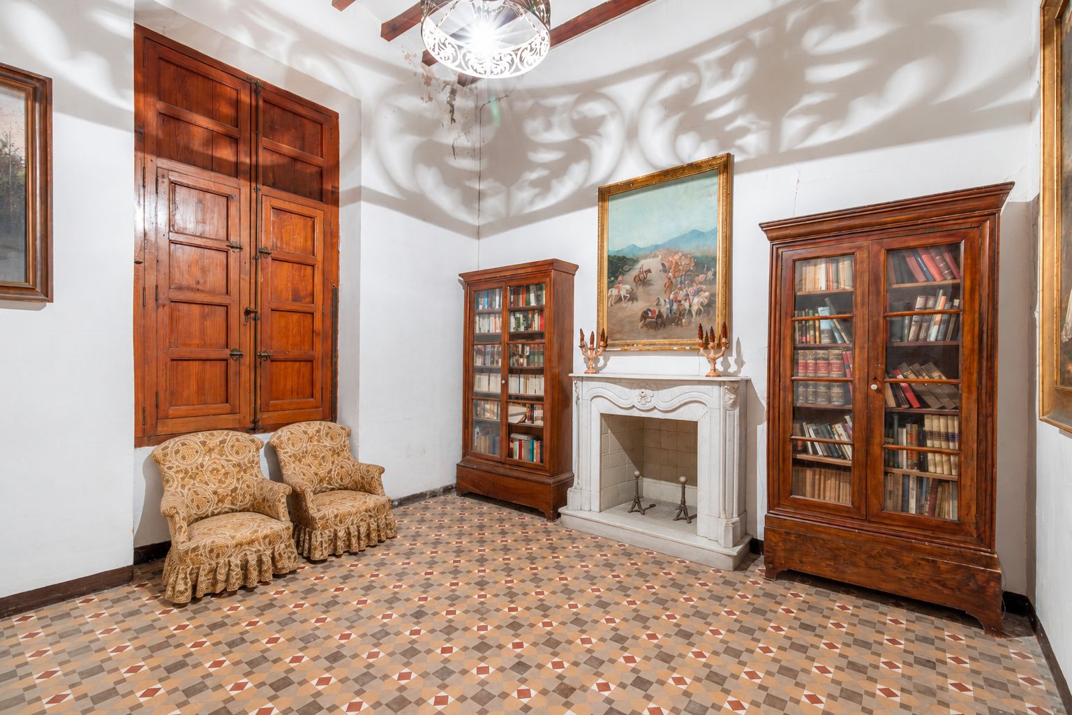 Living room with fireplace