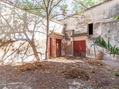 Inner courtyard