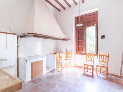 Traditional kitchen