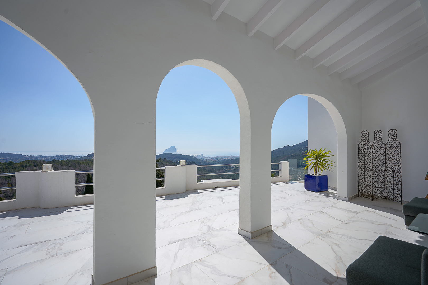 Covered terrace with sea views