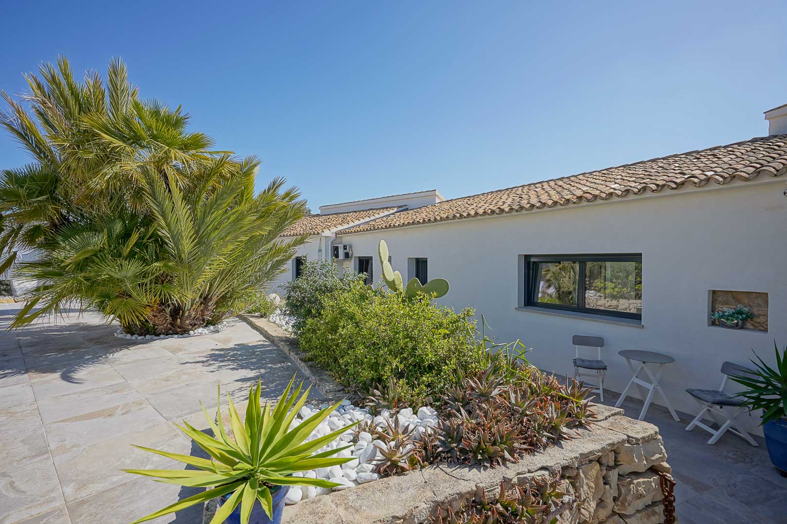 Exterior terrace and garden