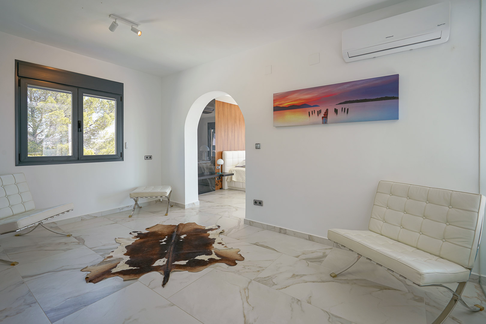 Master suite sitting room