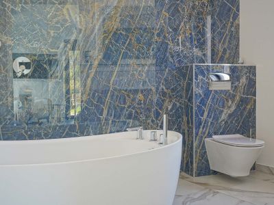 En-suite bathroom