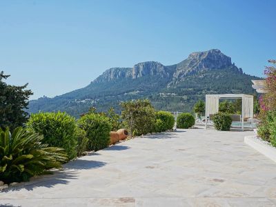Terrace with mountain views