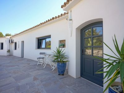 Exterior terrace and facade