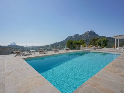Swimming pool with panoramic views