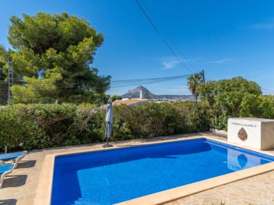 Swimming pool with Montgó views