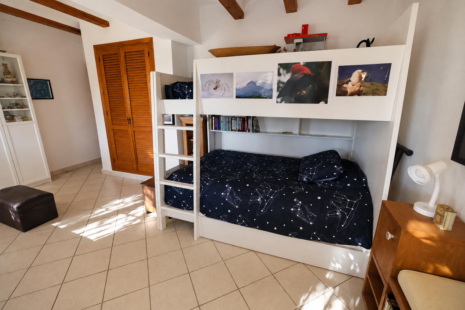 Secondary bedroom