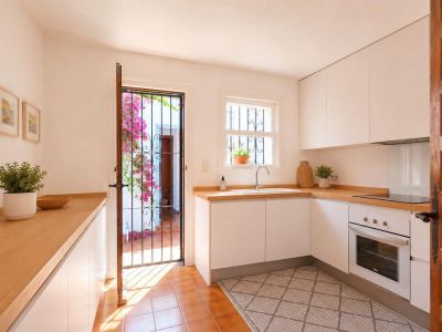 Kitchen with outdoor access