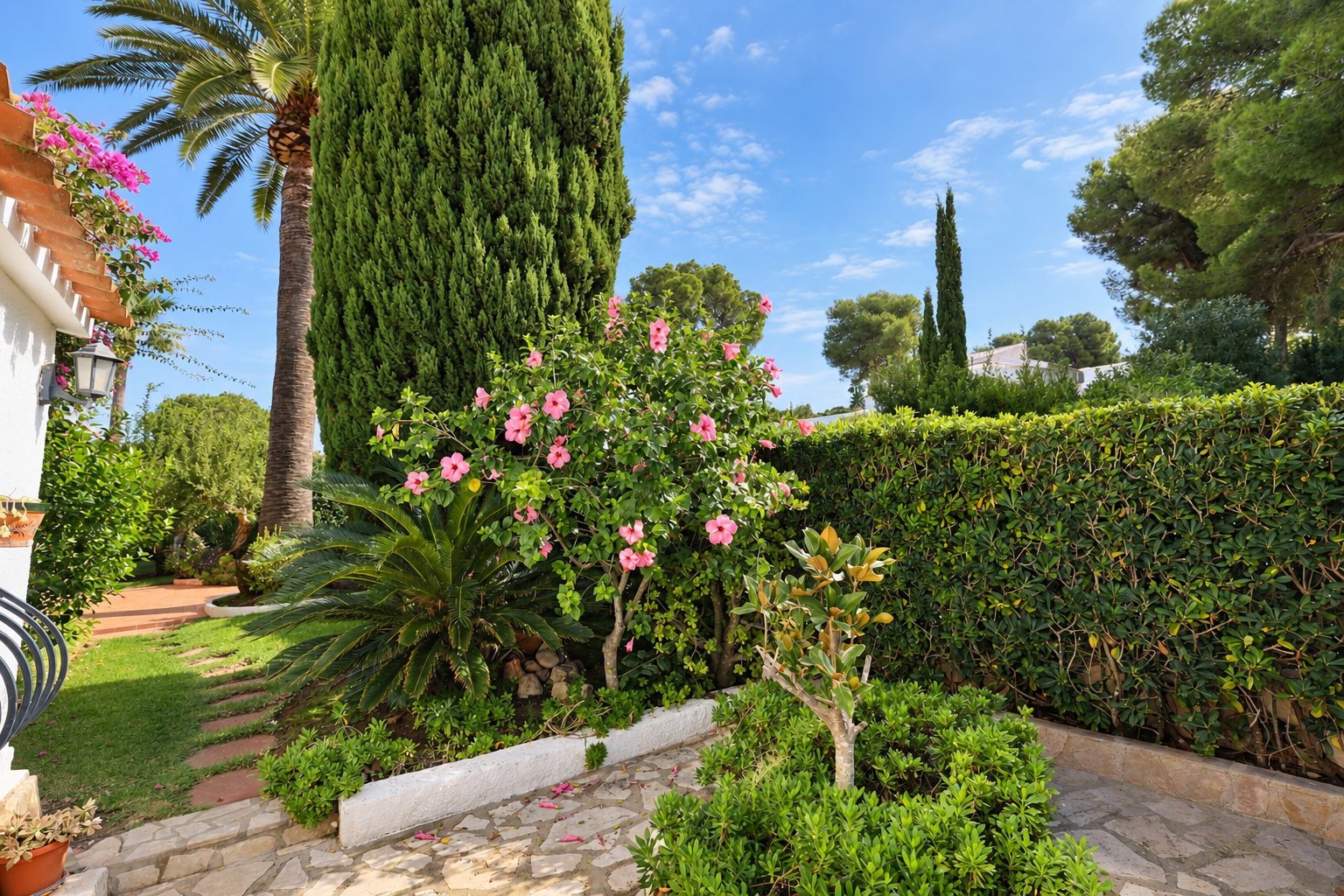 Villa garden