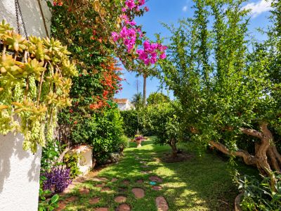 Garden path