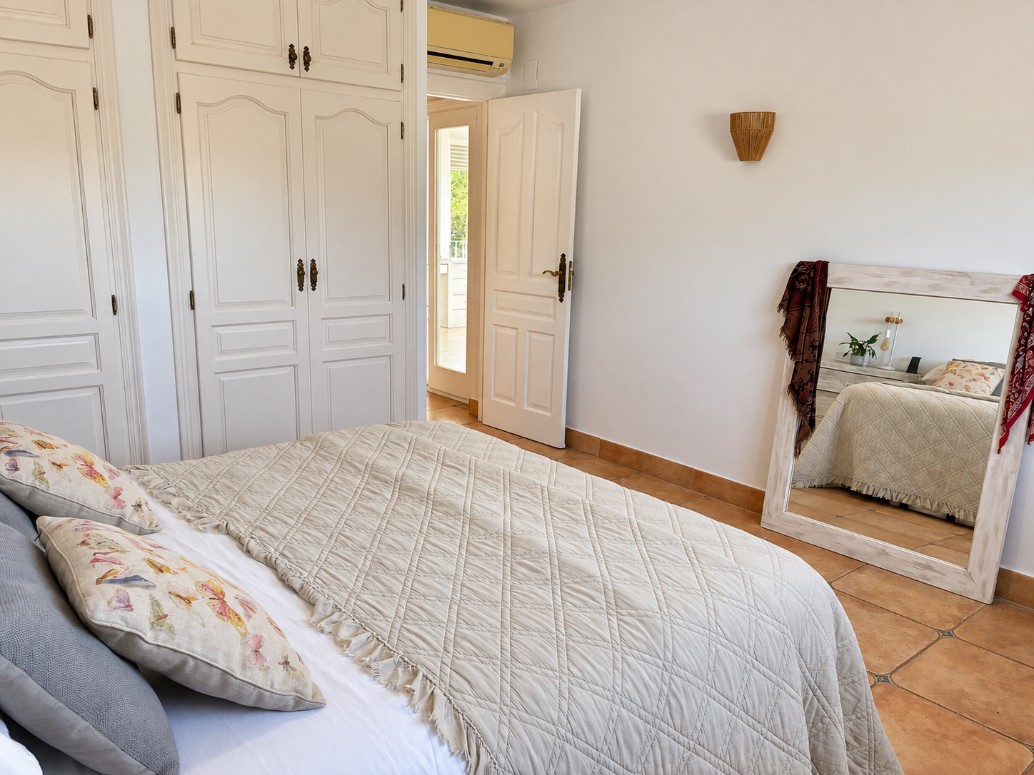 Villa bedroom