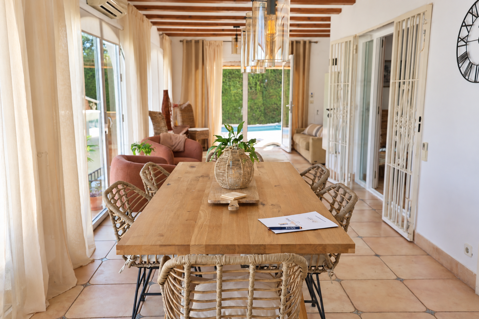 Villa for sale in Jávea with private pool and garden