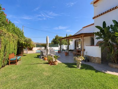 Garden and outdoor terrace