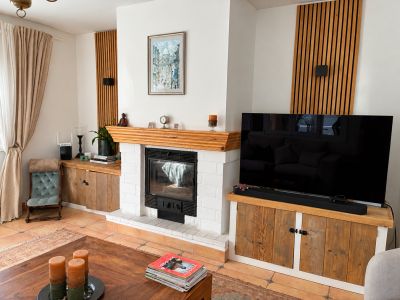 Living room with fireplace