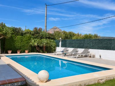 Swimming pool with Montgó views
