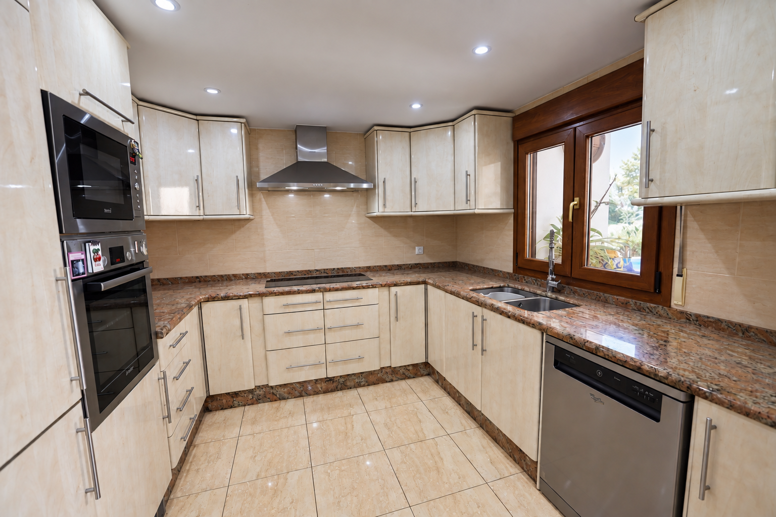 Independent kitchen